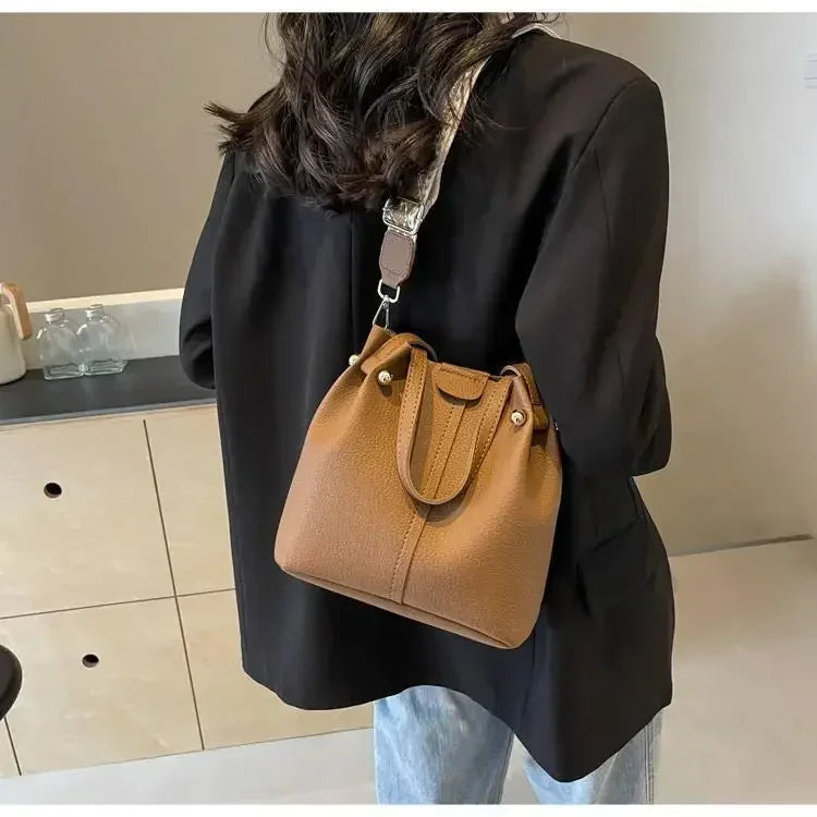 2025 High Quality Solid PU Bucket Shoulder Soft Crossbody Bags Korean High-end Design Large Capacity Women's Handbags
