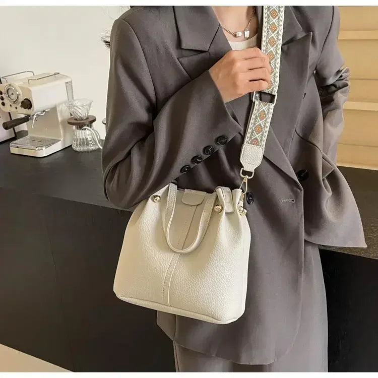 2025 High Quality Solid PU Bucket Shoulder Soft Crossbody Bags Korean High-end Design Large Capacity Women's Handbags