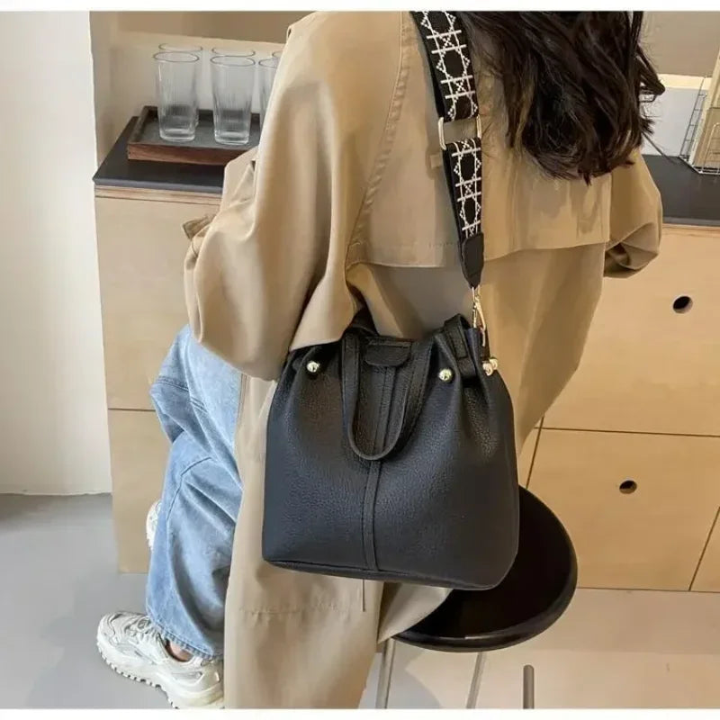 2025 High Quality Solid PU Bucket Shoulder Soft Crossbody Bags Korean High-end Design Large Capacity Women's Handbags
