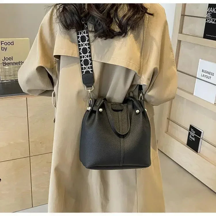 2025 High Quality Solid PU Bucket Shoulder Soft Crossbody Bags Korean High-end Design Large Capacity Women's Handbags